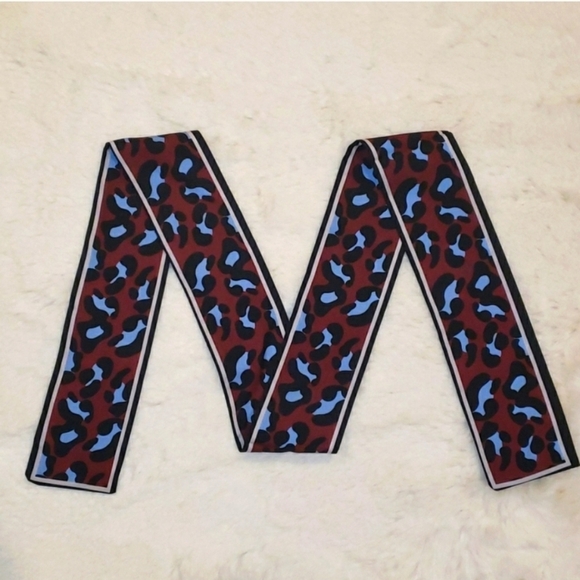New Red Leopard print Silk Skinny Scarf Twilly - Picture 3 of 8